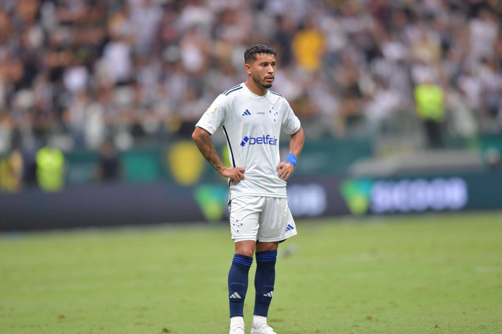William é considerado titular absoluto do time