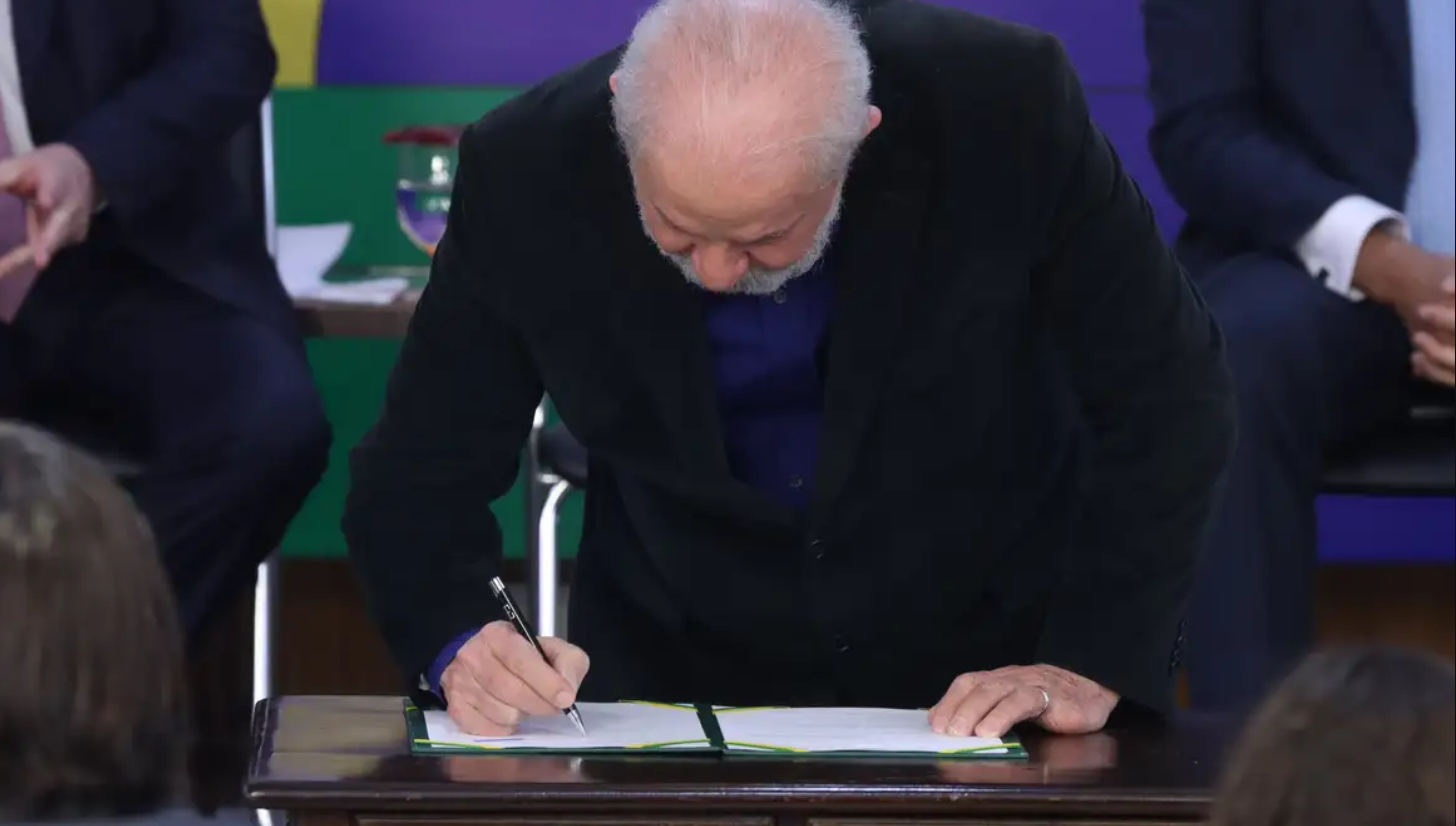 Lula sanciona nova lei do Perse