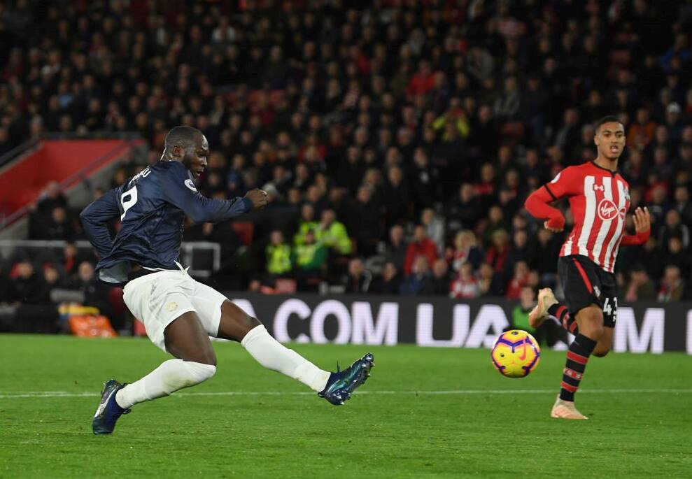 Com empate em 2 a 2, Manchester United segue longe dos líderes do campeonato