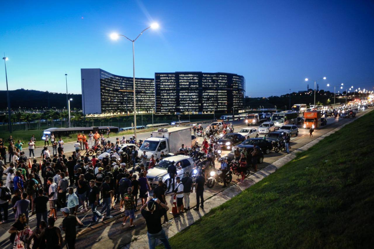 Servidores da segurança pública de Minas fizeram protestos por reajuste salarial no ano passado e prometem mais mobilizações neste ano