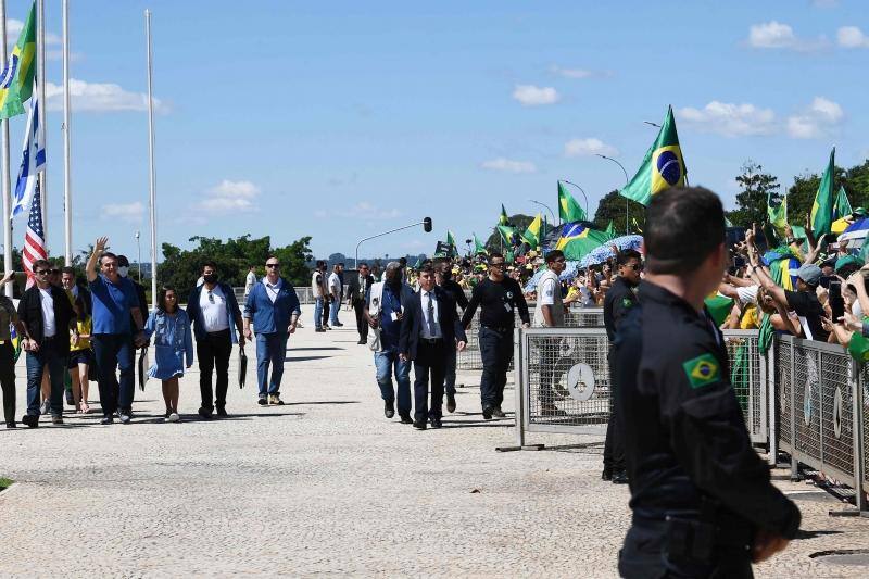 Praça dos Três Poderes tem sido palco de manifestações