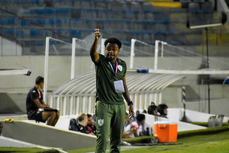 Mairon César, técnico do Coelhãozinho