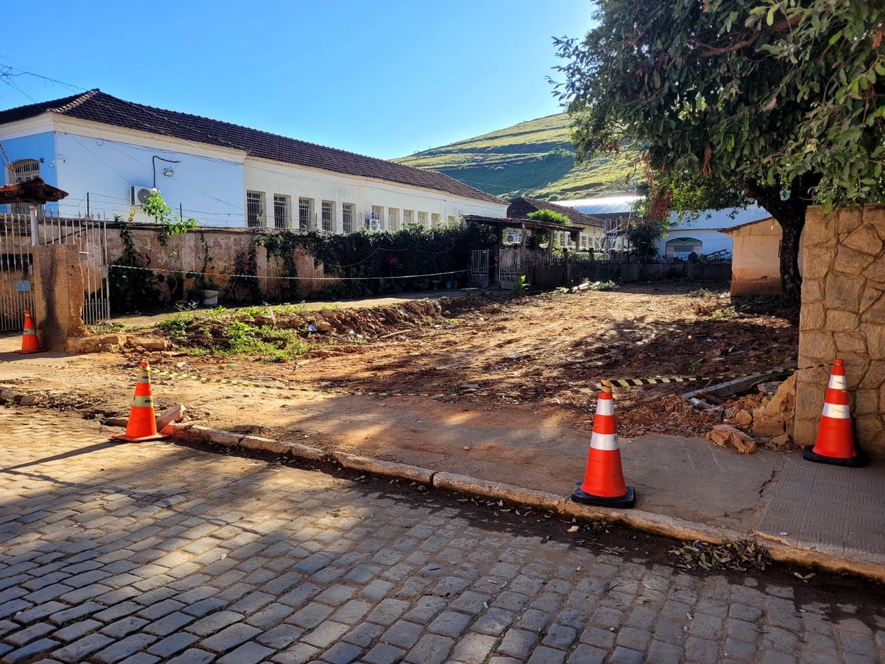 Suspensão das aulas no período vespertino ocorre como medida de precaução, segundo informou a instituição 