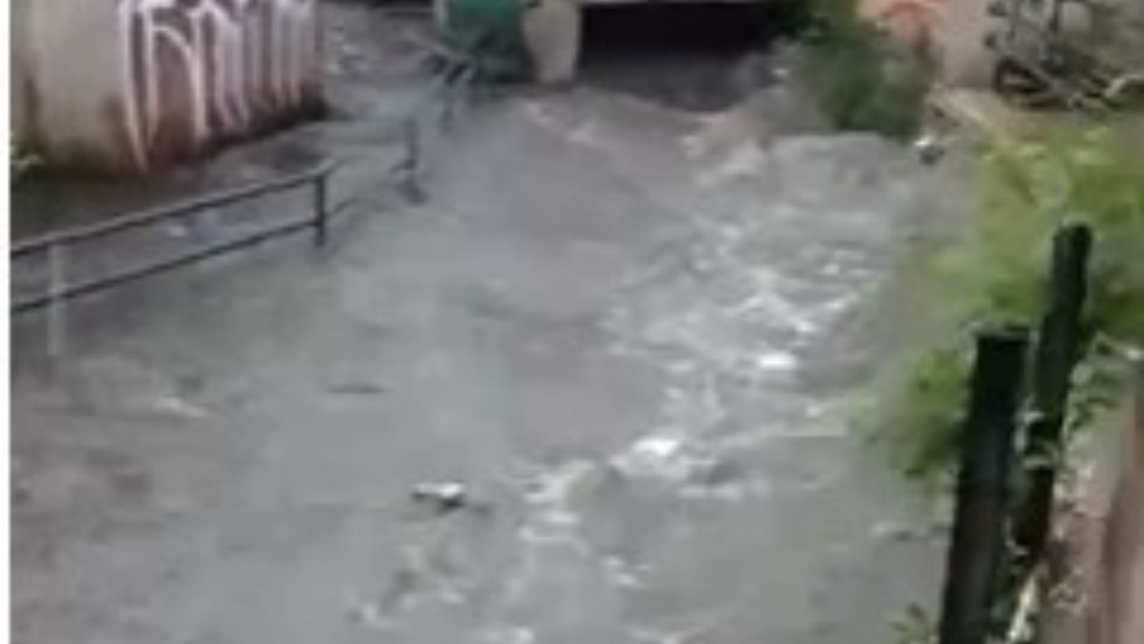 Córrego na Vila Biquinhas, em BH