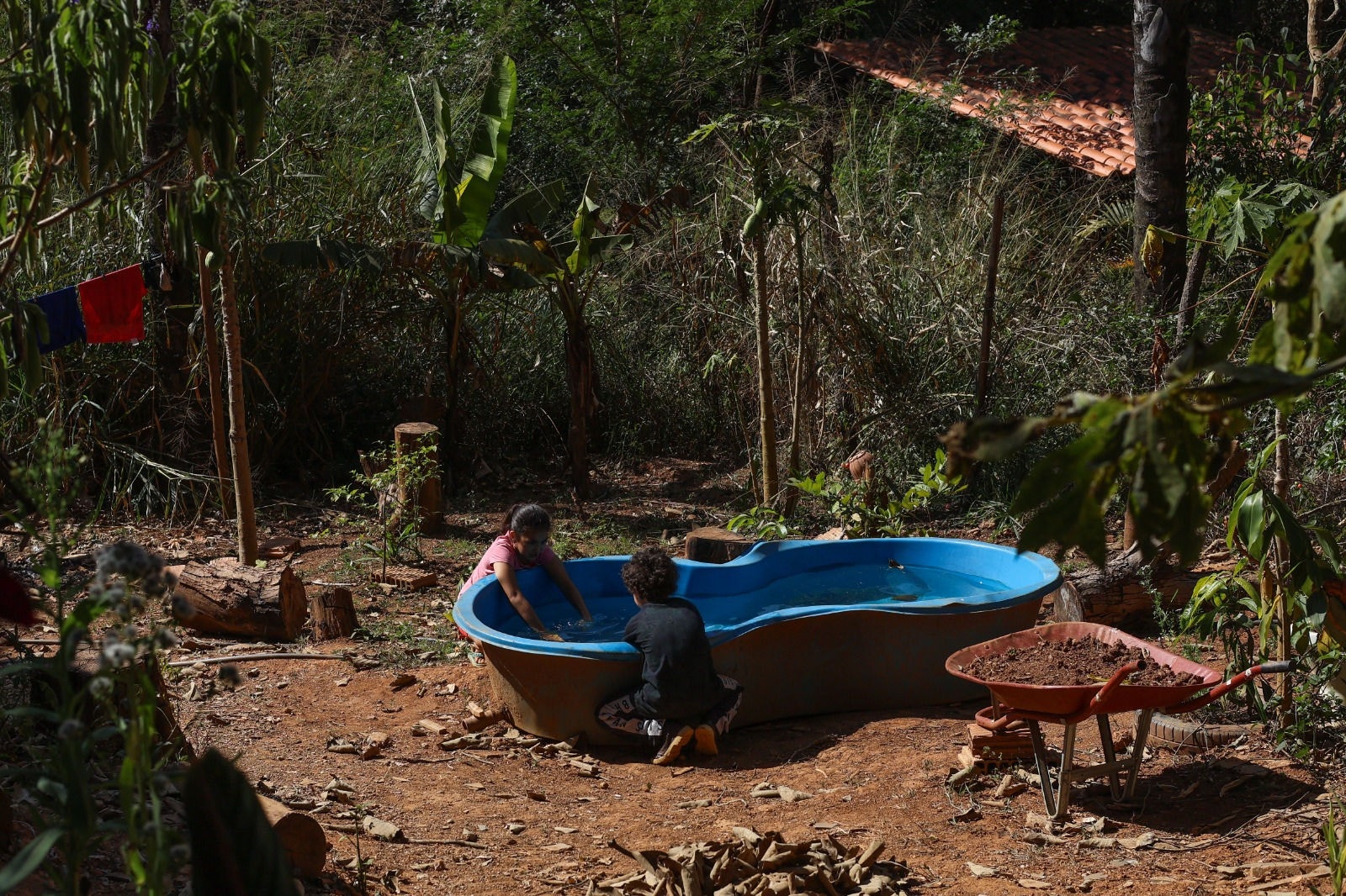 Famílias que residem em áreas de risco começaram a ser retiradas na terça-feira (29/7)