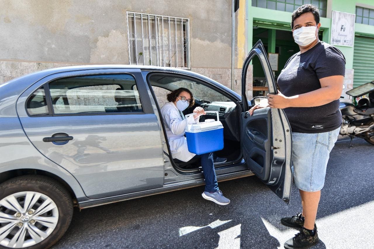 Vacinação volante foi adotada em Nova Lima com a ajuda do movimento Unidos pela Vacina