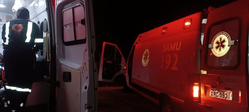Vítimas foram socorridas pelo Samu e bombeiros