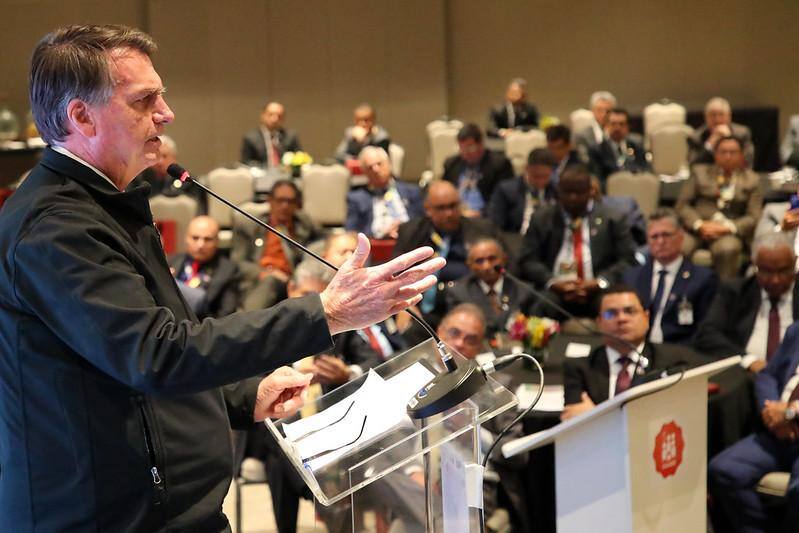 Na imagem, Bolsonaro em reunião com pastores, em São Paulo