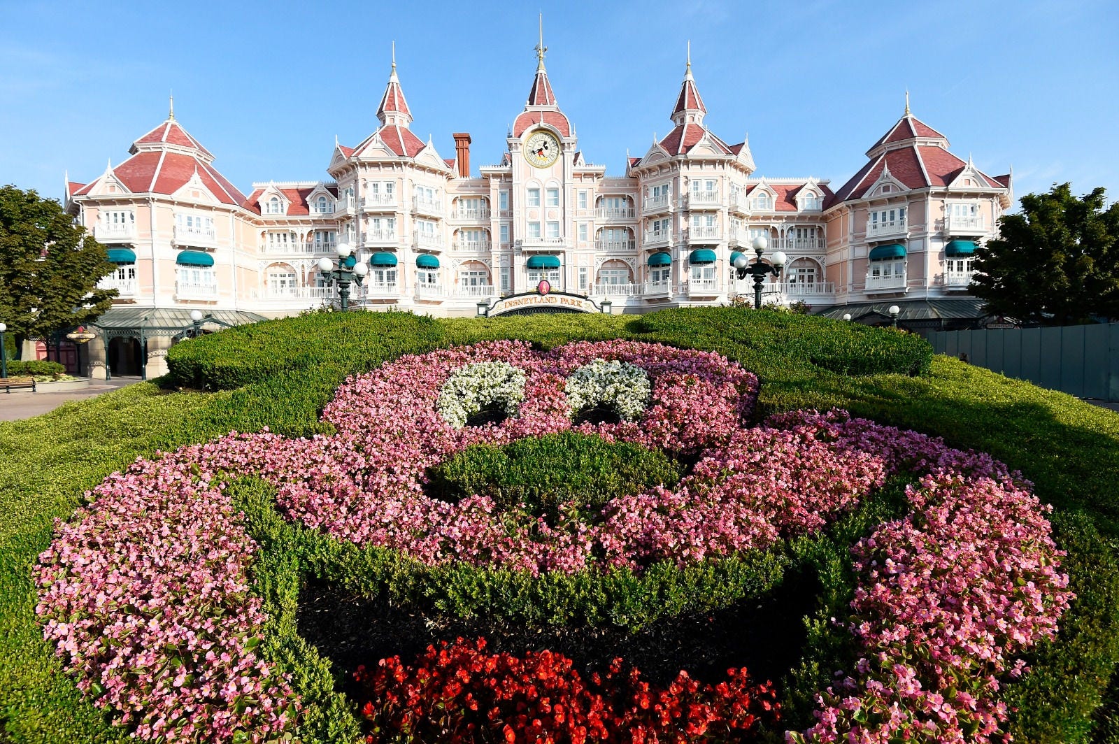 Disney Paris, local escolhido para 'casamento' que terminou com quatro presos