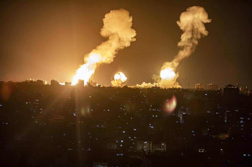Faixa de Gaza foi alvo de explosões no dia 7 de abril israel