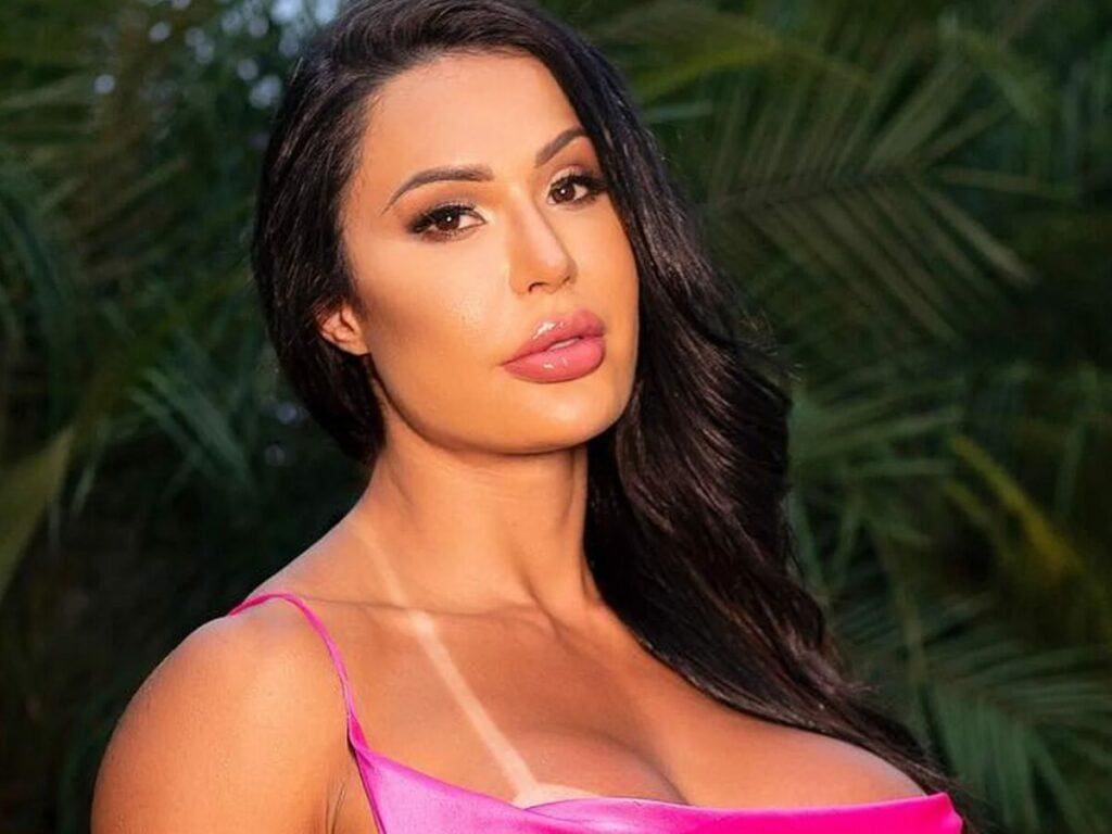Gracyanne Barbosa critica Belo por participação no “Domingão com Huck”