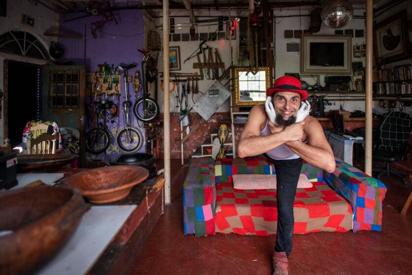 Diego Gamarra no interior da sua Casa Circo