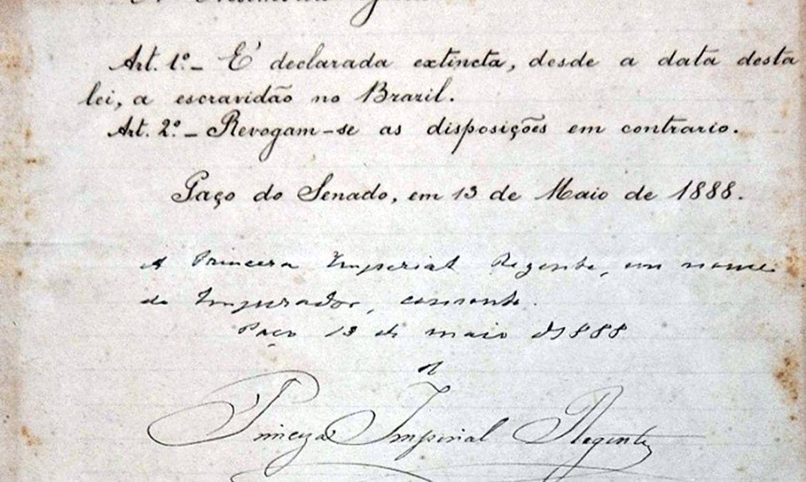 Trecho do manuscrito da Lei Áurea, de 1888