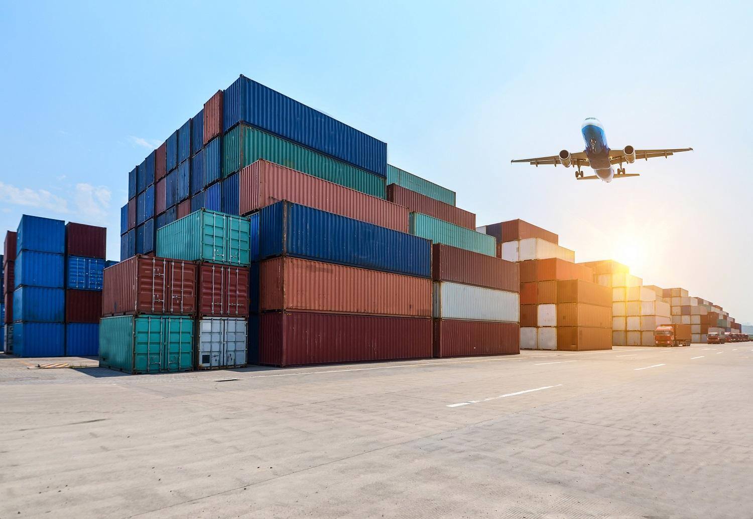 Balança comercial brasileira é positiva, apesar de queda nas exportações 