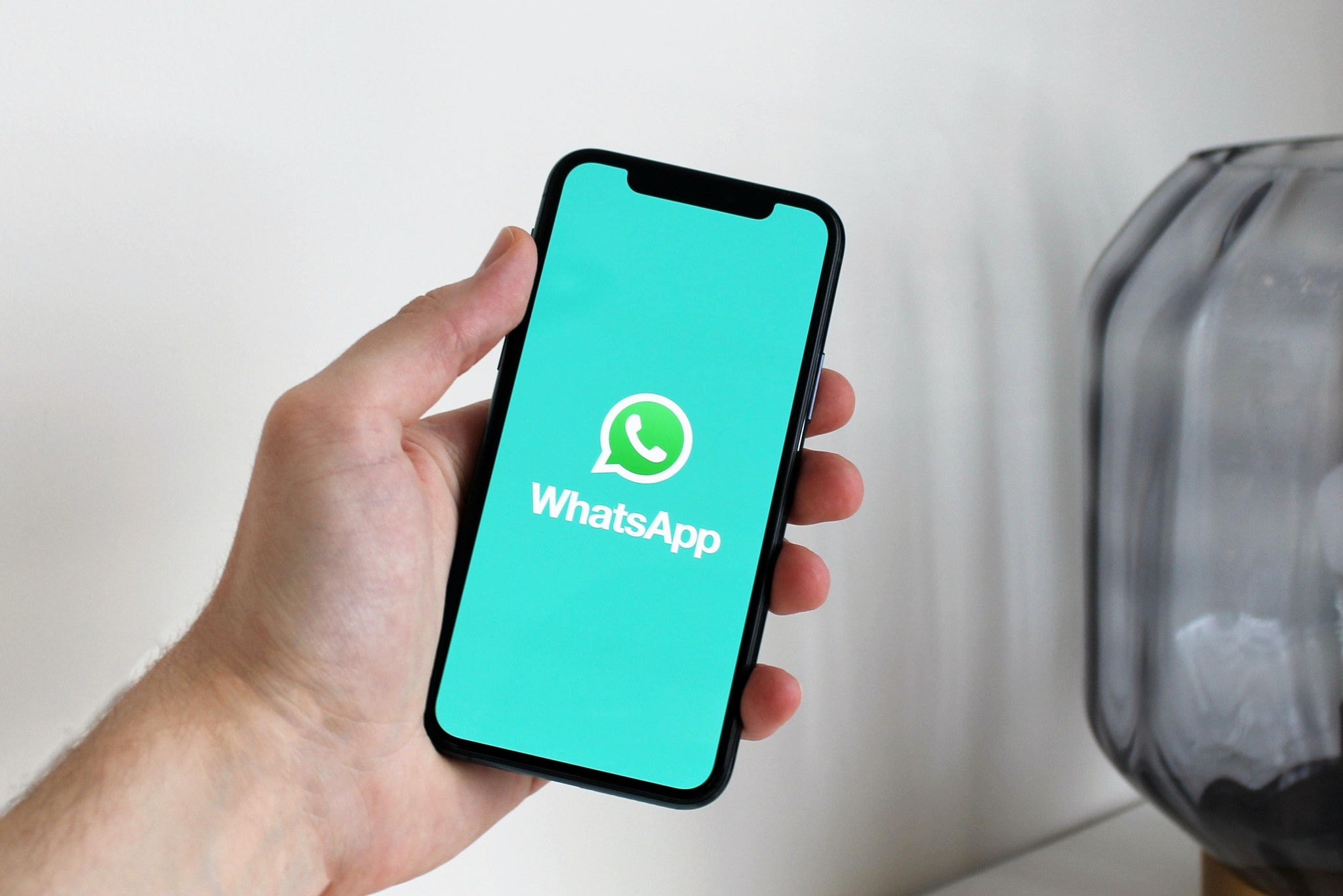 Versões falsas do WhatsApp estão por trás de algumas das principais fraudes online