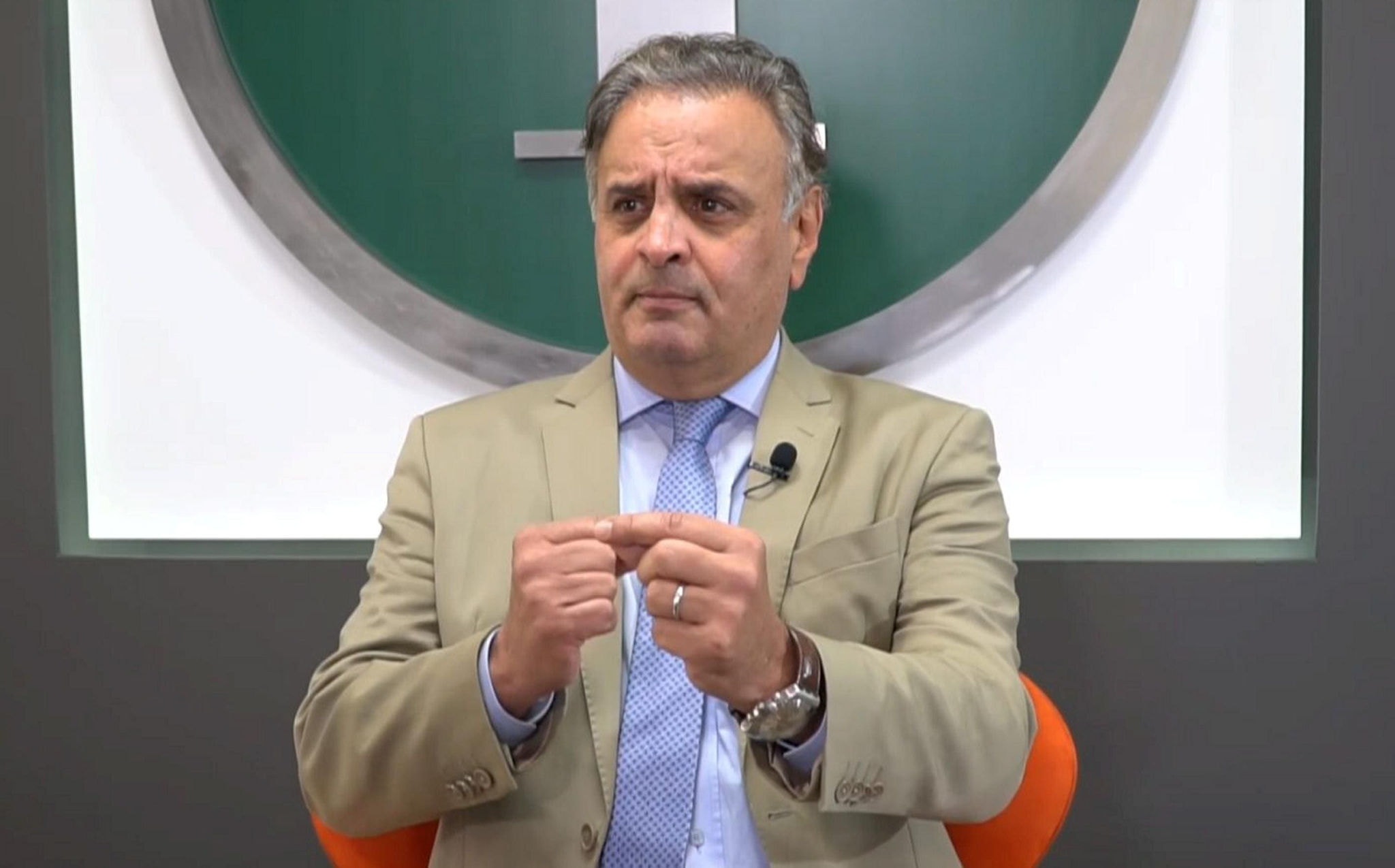 O deputado federal Aécio Neves admite disputar o Senado