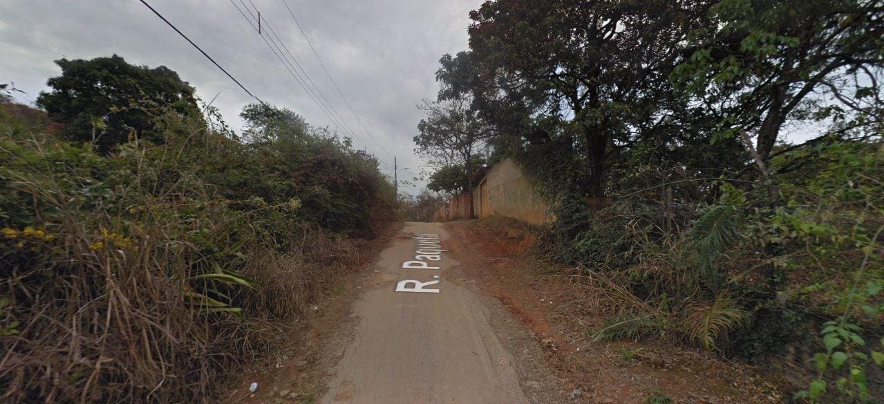 Corpo foi encontrado pela Polícia Militar na rua Paquetá, em Ribeirão das Neves