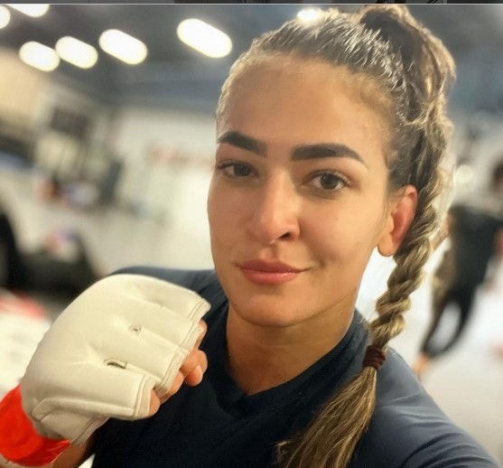 Bia Mesquita vai fazer sua estreia no MMA