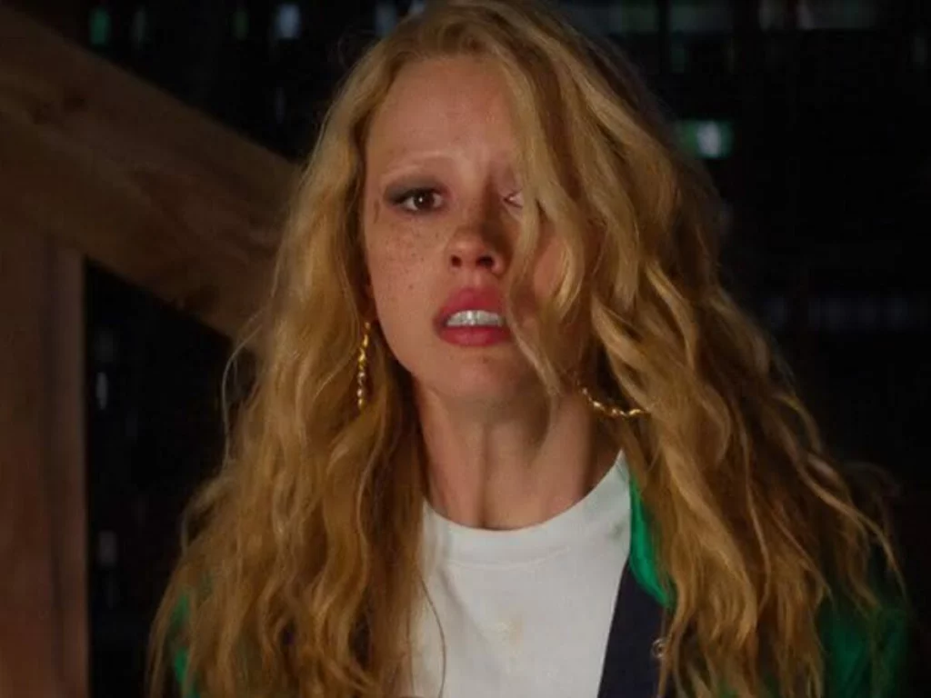Mia Goth em MaXXXine