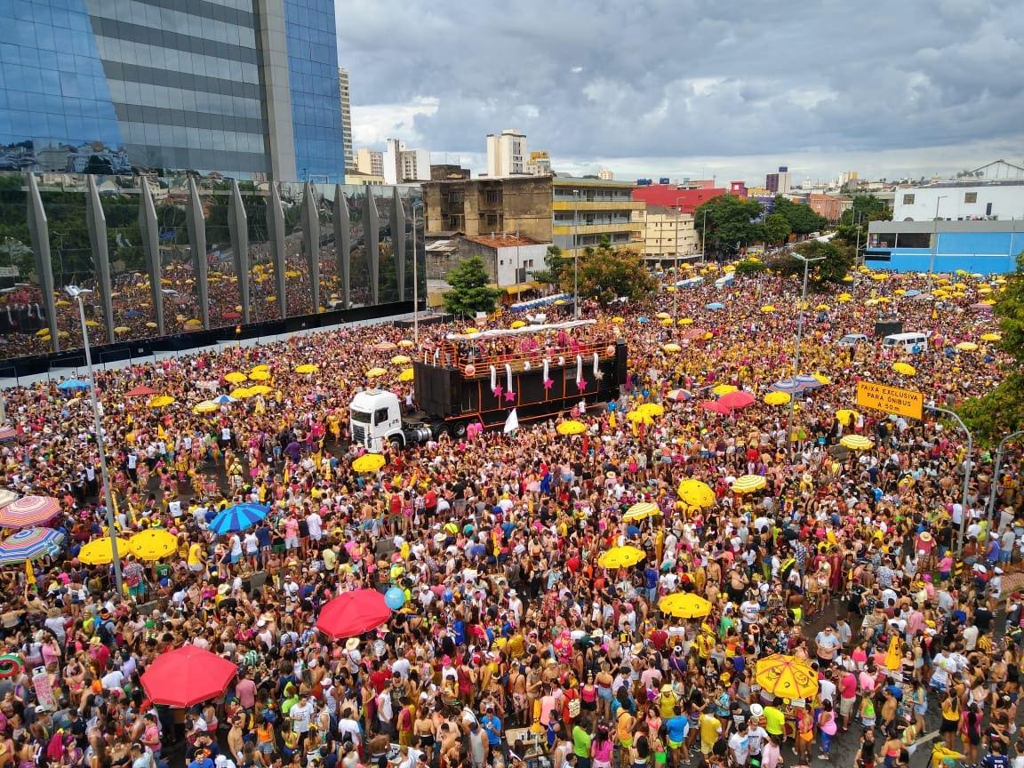 Lojistas poderão abrir as portas nos dias de festa