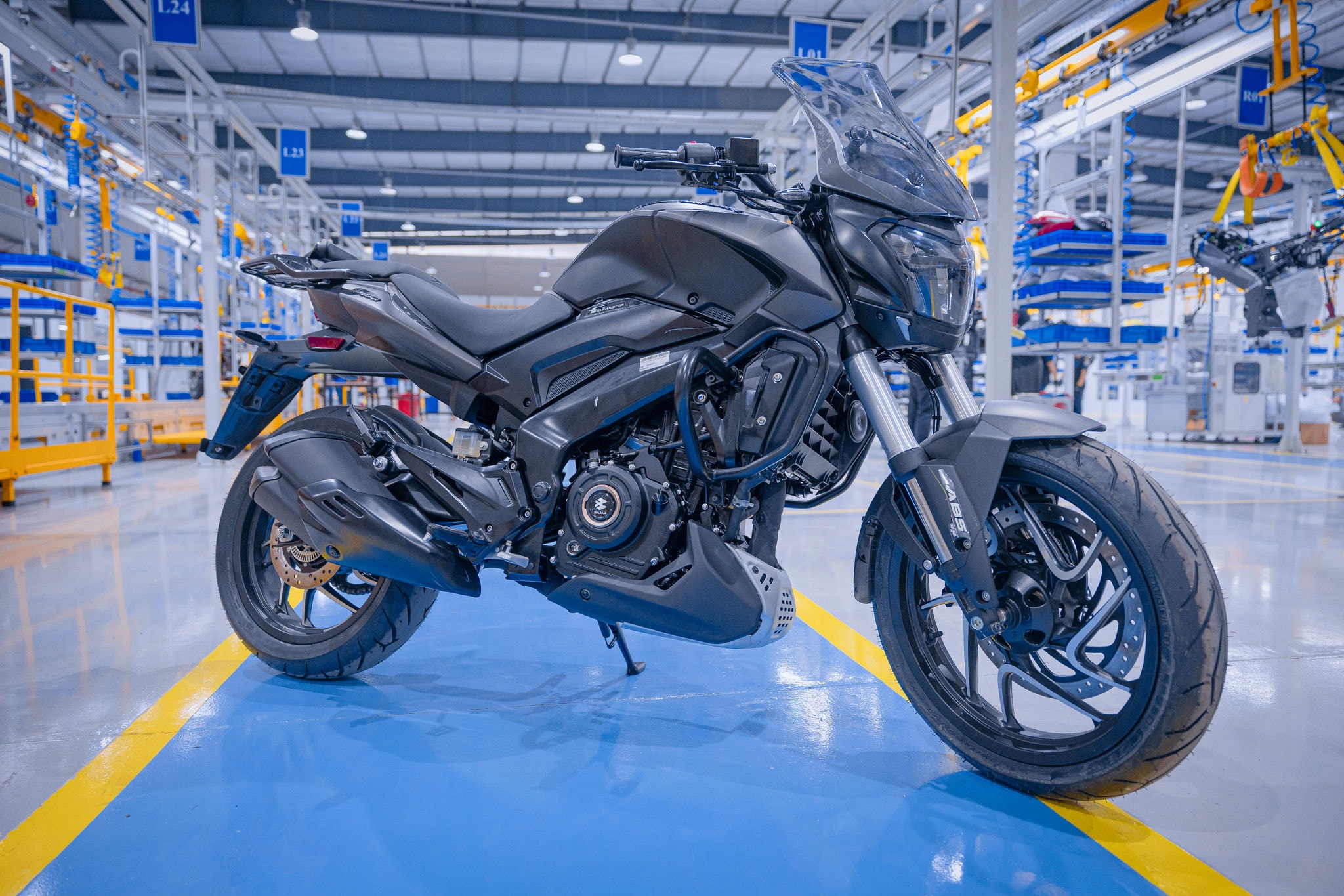 Primeira Dominar 400 produzida na fábrica da Bajaj do Brasil, em Manaus