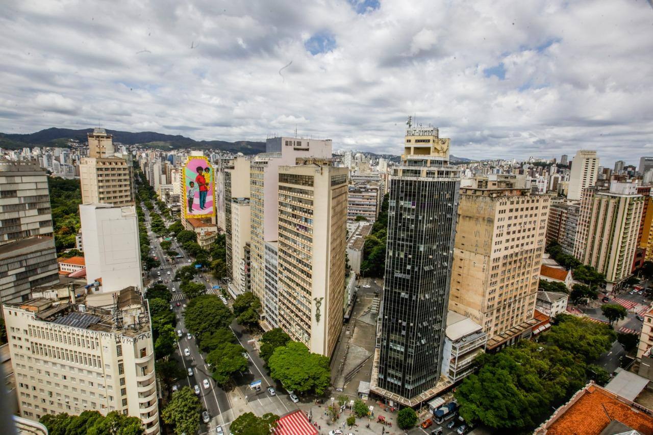 Céu parcialmente nublado em BH