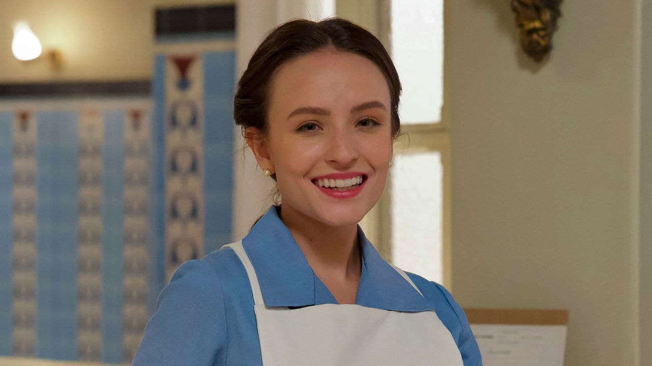Em 'Êta Mundo Melhor!', Larissa Manoela interpreta Estela, uma estudante de enfermagem com um passado misterioso