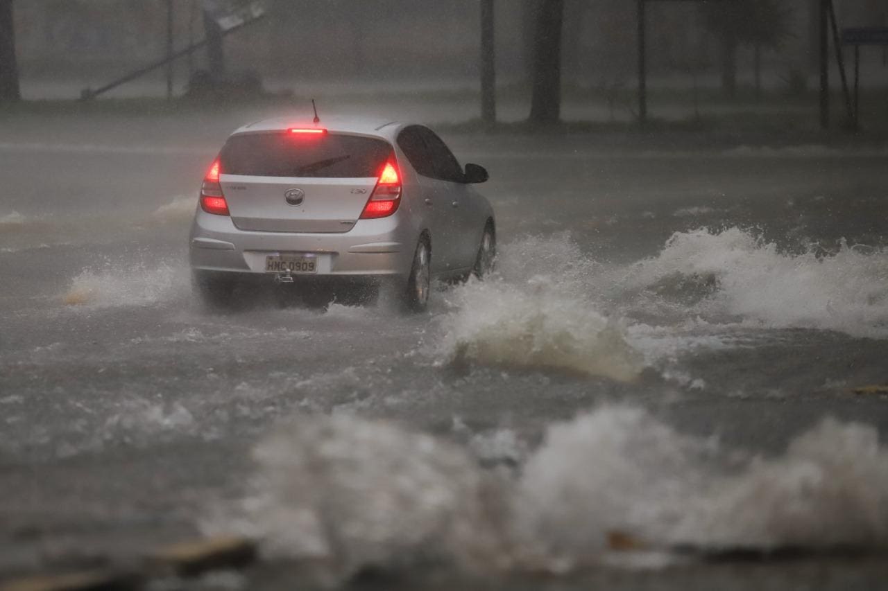 Chuva para BH neste domingo