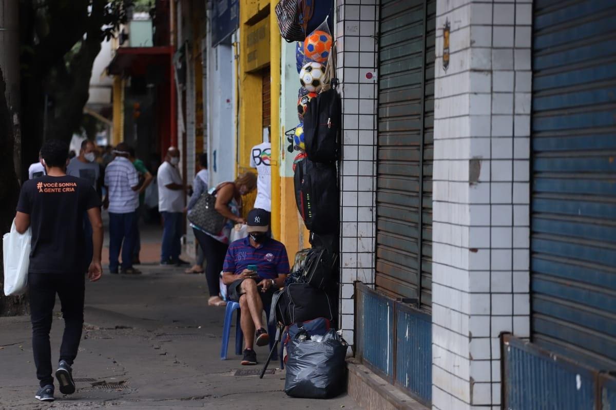 comércio aberto em BH