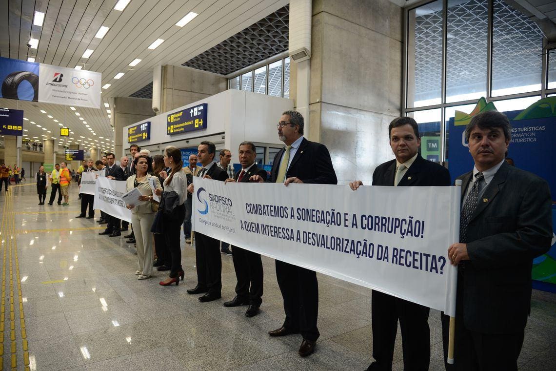 Auditores da Receita em protesto