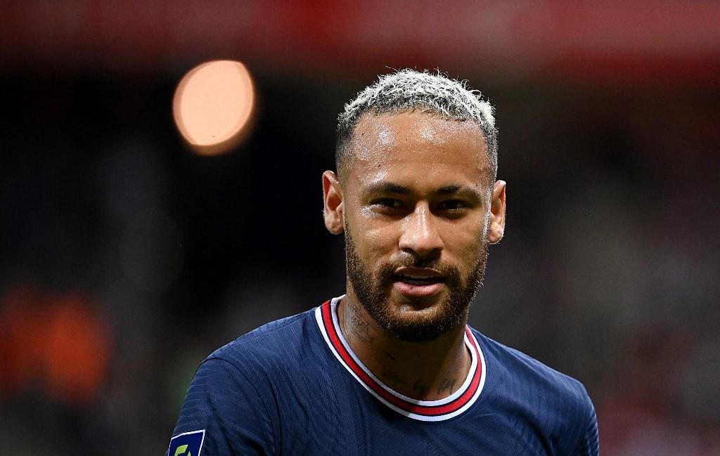 Neymar deverá ser anunciado pelo Al-Hilal nesta terça (15)