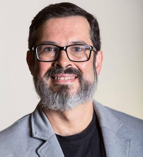 Escritor e jornalista Carlos Orsi