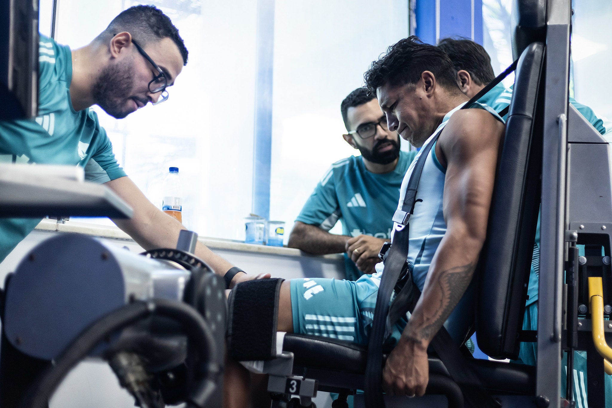 Capitão Romero durante teste de força muscular
