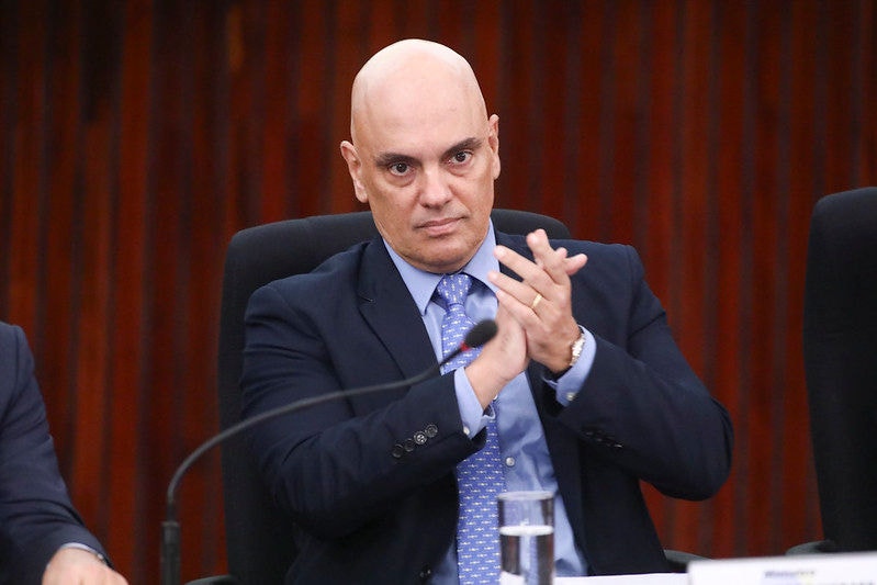 Alexandre de Moraes será substituído pela ministra Cármen Lúcia na Presidência do TSE e volta a atuar apenas como ministro do Supremo em junho