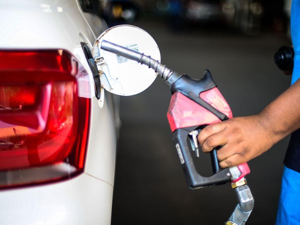 Petrobras decidiu reduzir o preço dos combustíveis no momento em que governo aumenta impostos