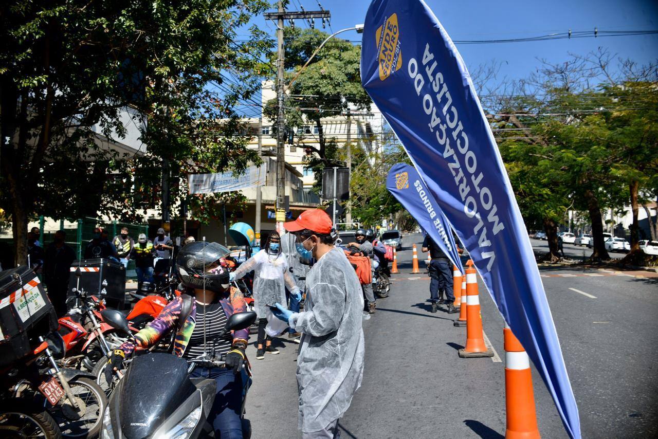 Em ação da CDL-BH, motociclistas são testados para Covid-19