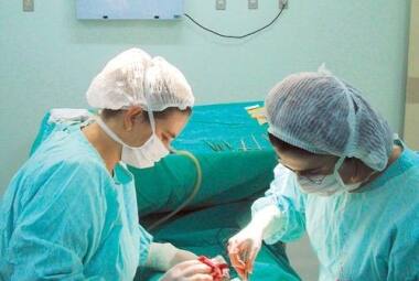 O direito à cirurgia plástica na rede pública já era garantido às mulheres vítimas de violência, mas agora, elas passam a ter prioridade na fila