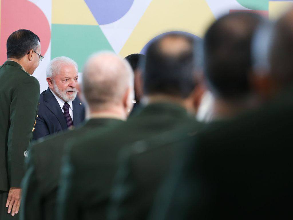 Presidente Luiz Inácio Lula da Silva durante cerimônia de apresentação dos oficiais-generais recém-promovidos