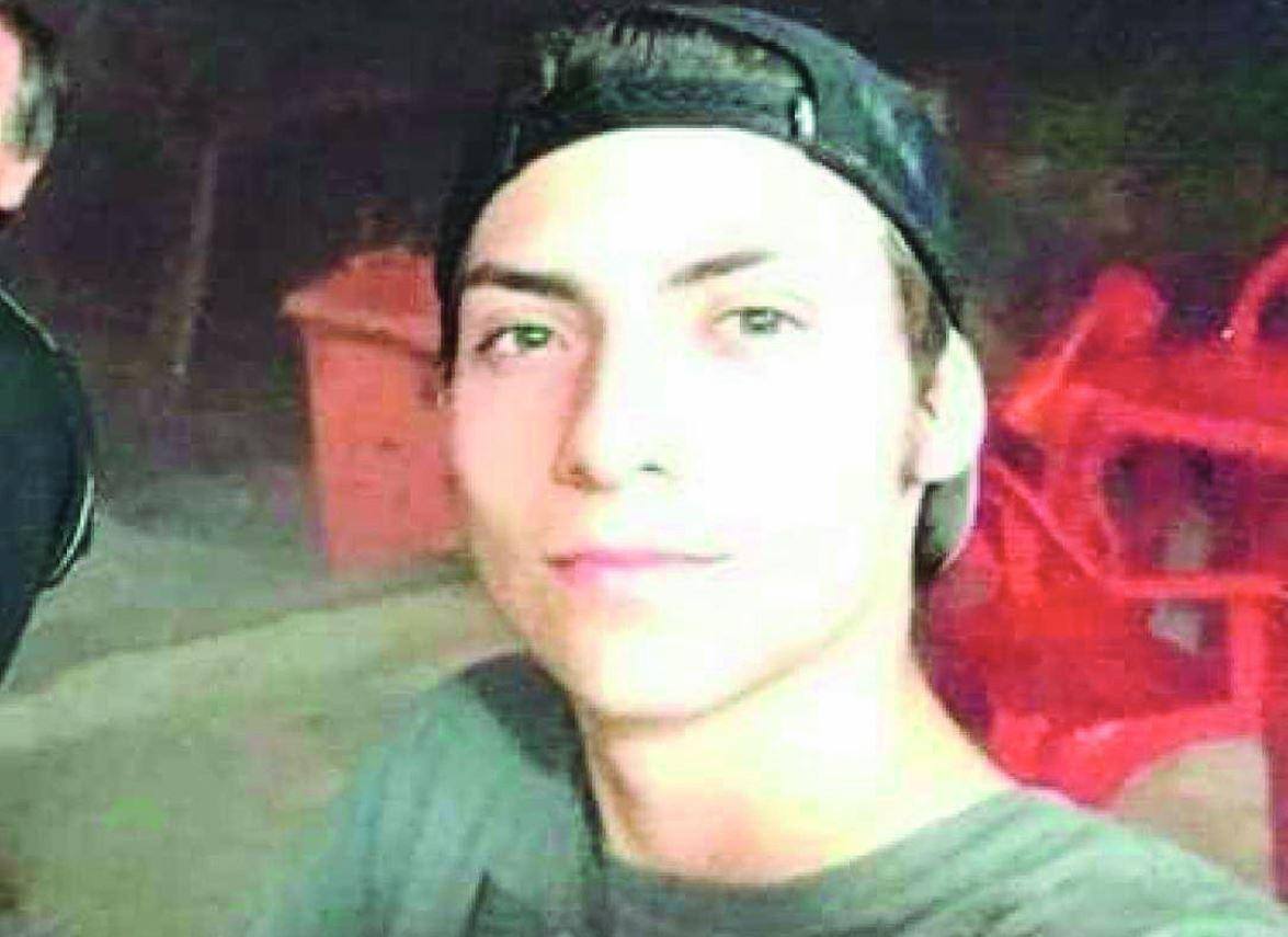 Renan tem 20 anos e é filiado ao partido do pai, Jair Bolsonaro
