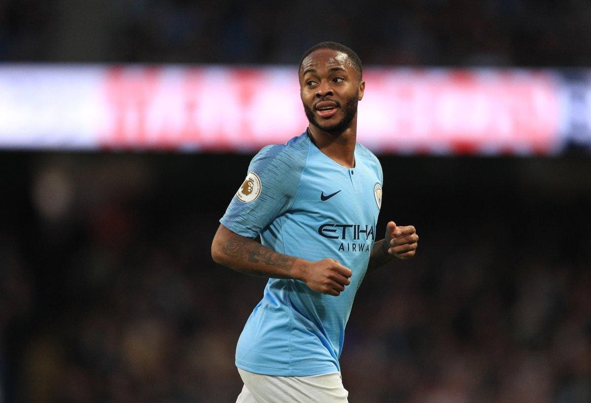 Sterling foi o grande nome da partida. Além de marcar dois dos seis gols do City, ele participou de praticamente todos os lances ofensivos