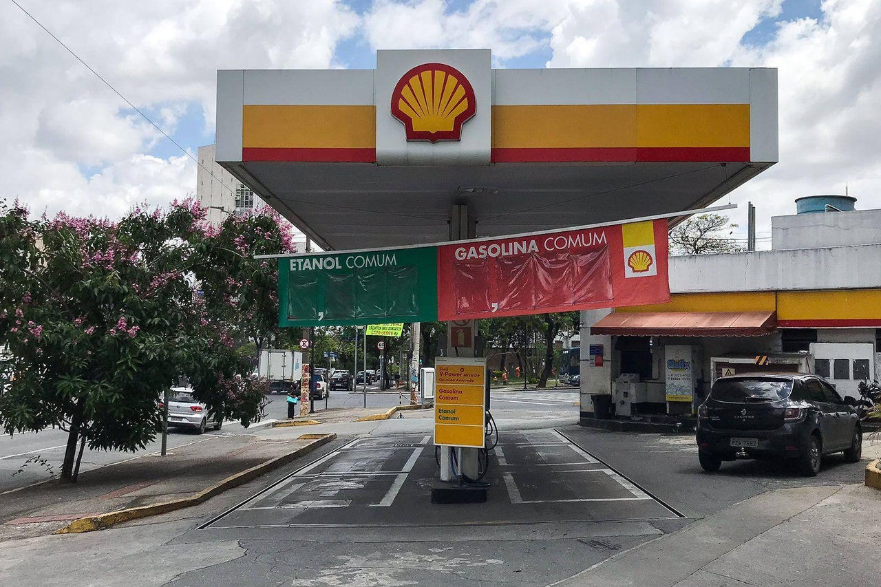 Tanqueiros em greve em MG já geram falta de combustíveis em postos de BH
