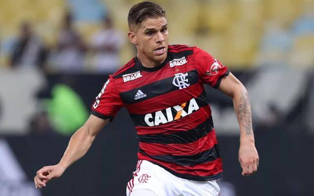 Suspenso por 2 jogos, Cuéllar é liberado para reforçar Fla com efeito suspensivo