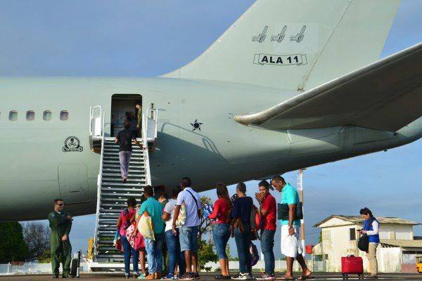 Venezuelanos serão transportados para BH em aeronaves da Força Aérea Brasileira