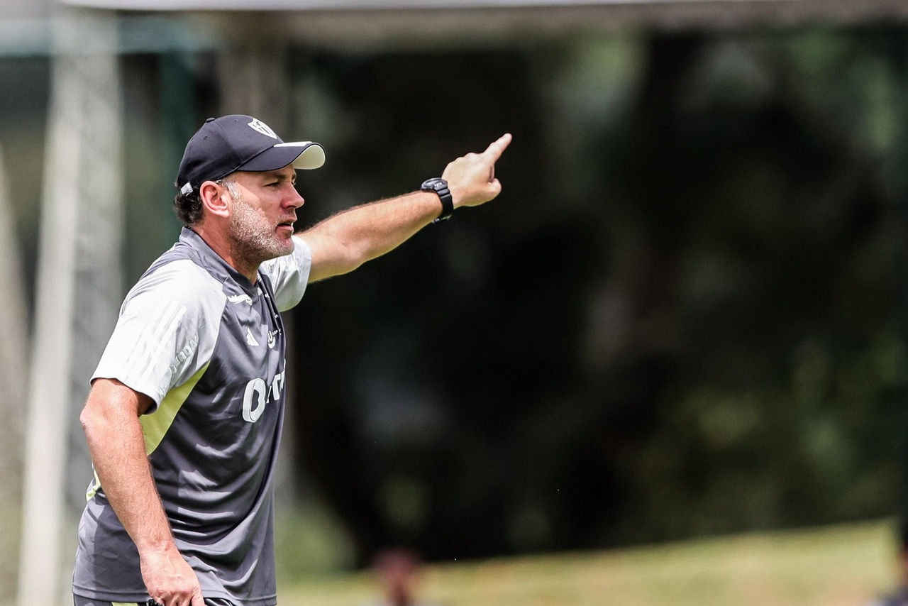 Gabriel Milito, técnico do Atlético