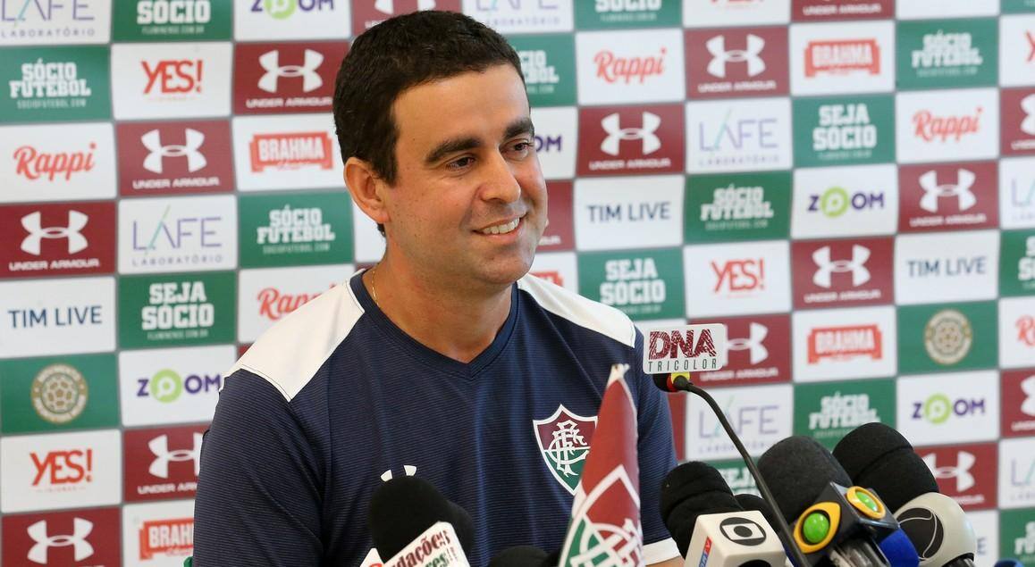 Interino quer recuperar psicológico do Flu: 'Não dá para inventar'