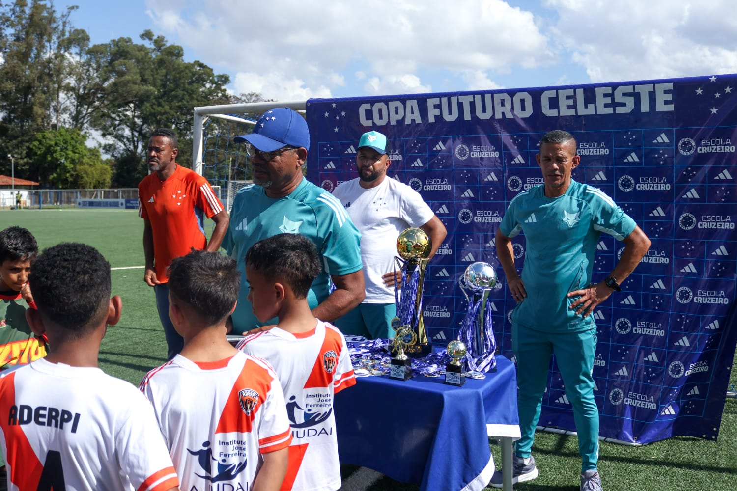 Cruzeiro selecionou jogadores para serem testados nas categorias de iniciação do clube