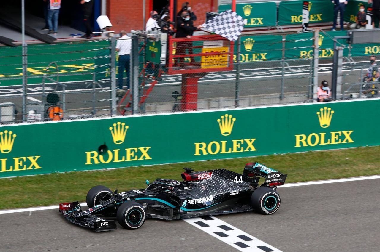 Lewis Hamilton vence GP da Bélgica e conquista