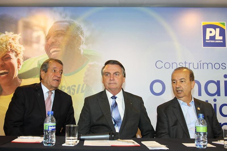 O ex-presidente Jair Bolsonaro (PL) deverá comparecer mais uma vez à superintendência da PF em Brasília, desta vez para falar sobre a "minuta do golpe"