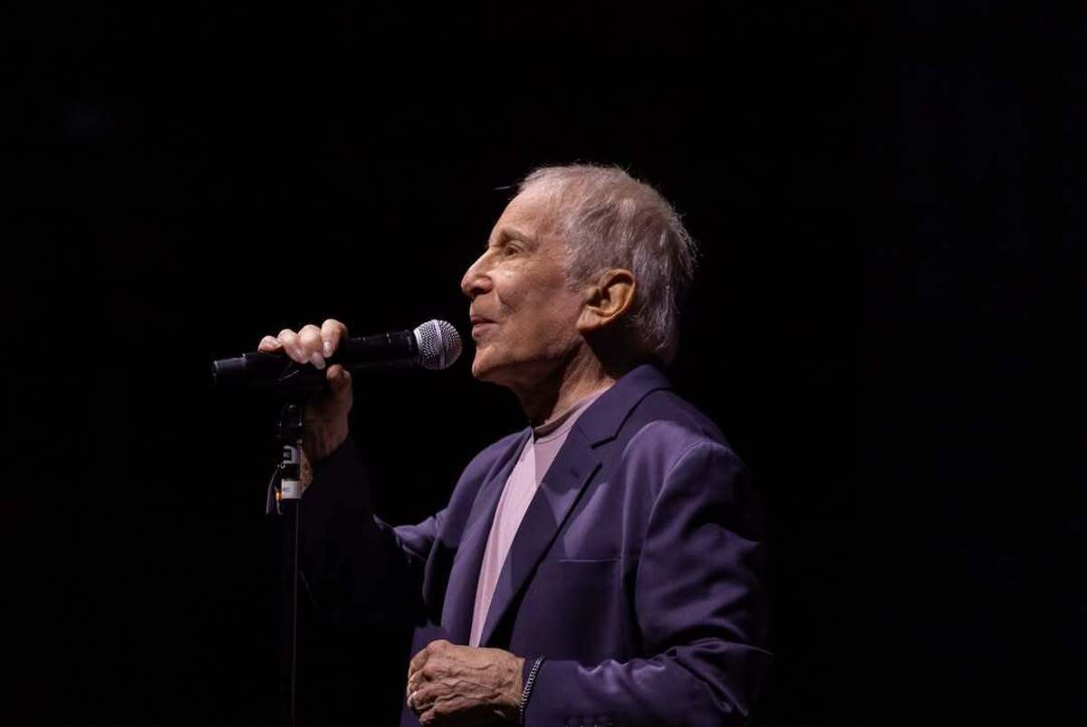 Paul Simon, 83