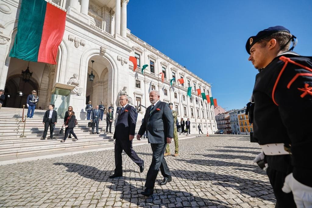 Lula em seu último compromisso em Portugal, pouco antes de embarcar para Madri, na Espanha